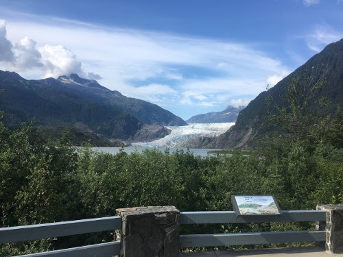 Mendenhall Glacier (view near parking lot).